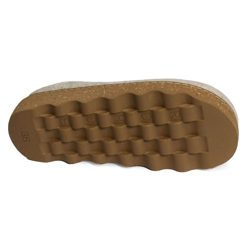 6120 Beige, Mules Rohde