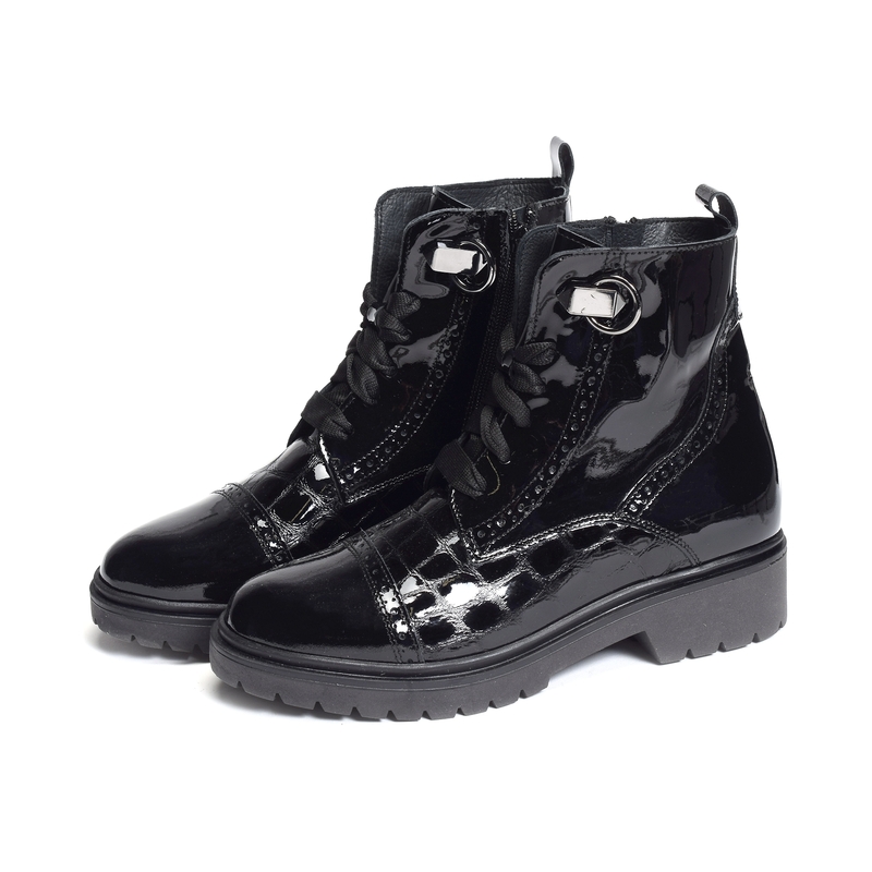 7830 Verni Noir, Army Myma
