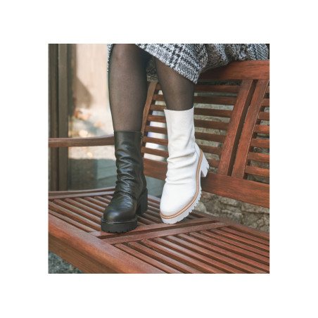 UFAX Noir, Boots Mam'zelle