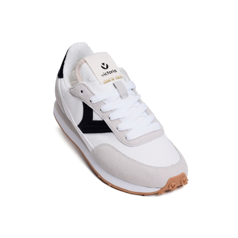 1138100 Noir, Baskets running Victoria