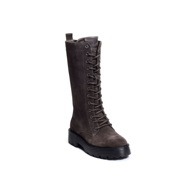 68119 Gris, Bottes Carmela