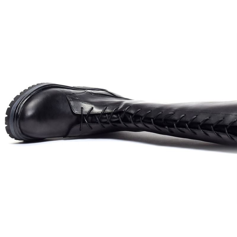 5226 Noir, Bottes Myma