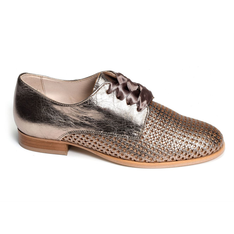 5321 Stone, Derbies Myma