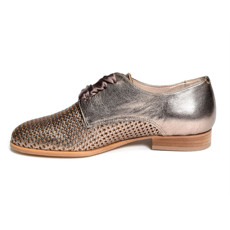 5321 Stone, Derbies Myma
