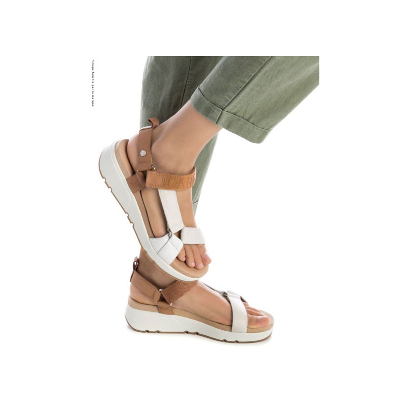 68495 Camel Blanc, Nu-Pieds à plateforme Carmela