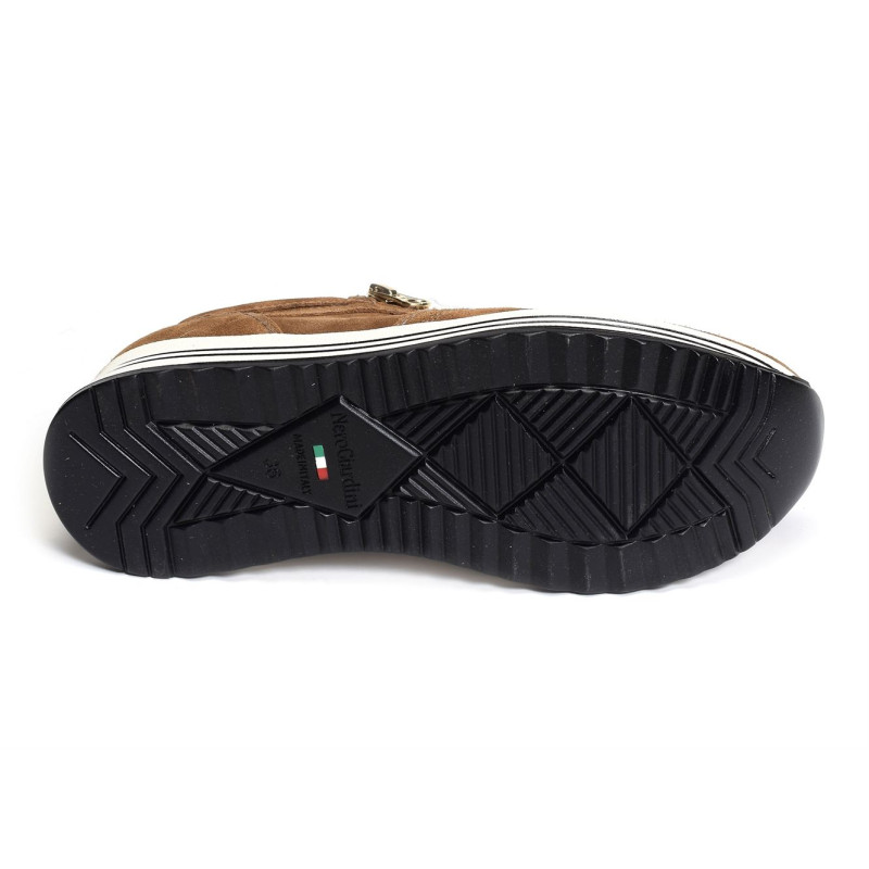 16934 Camel, Sneakers basses NeroGiardini