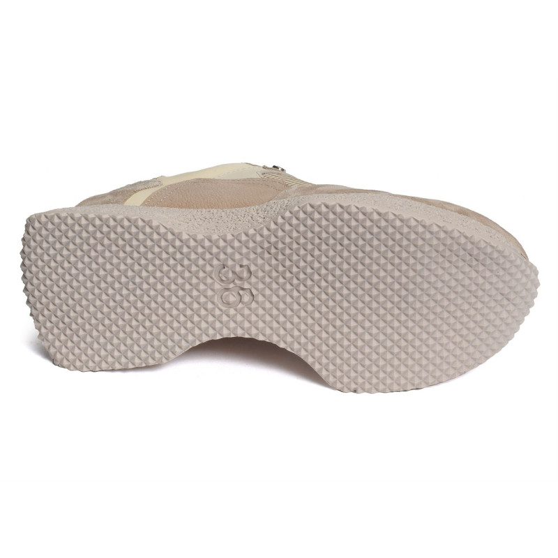 FERGIE Beige, Baskets running Mam'zelle