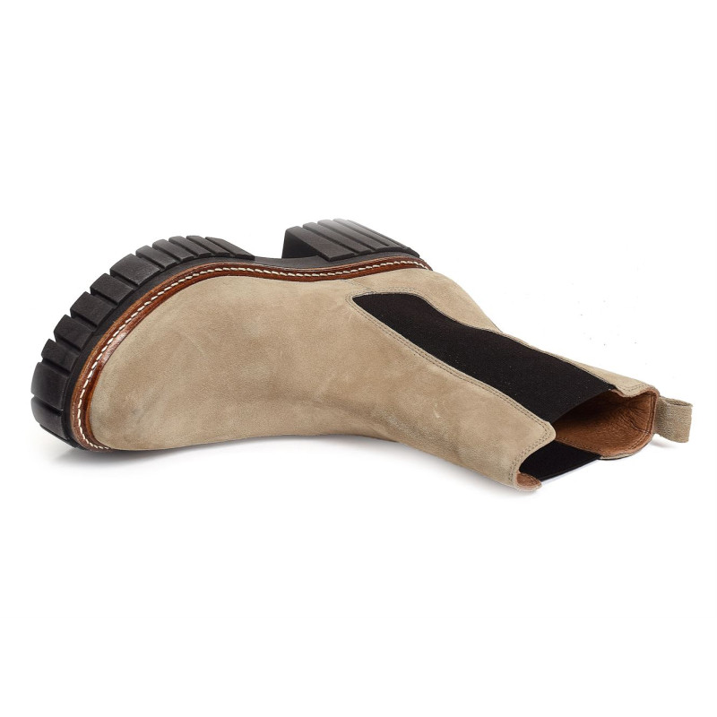 BASEA Beige, Chelsea boots Reqins