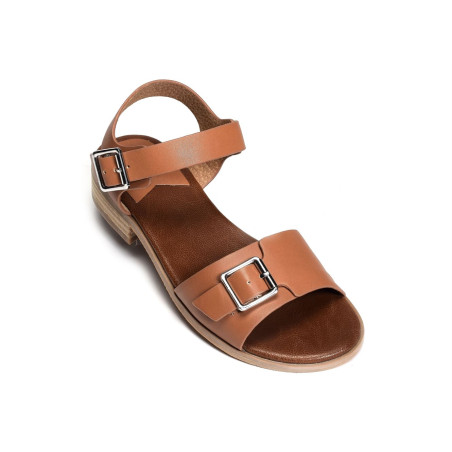 BUCIDI Camel, Sandales plates Kickers