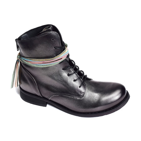 1072 Acier, Boots Felmini