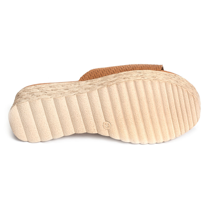 767 Camel, Mules Eva Frutos