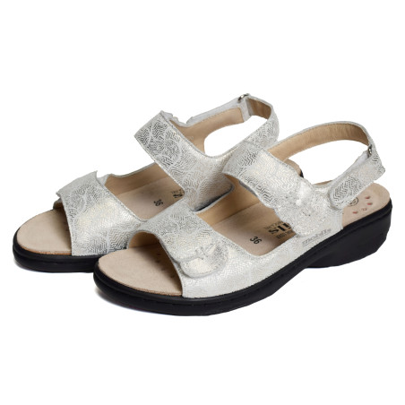GETHA Blanc Or, Sandales plates Mephisto