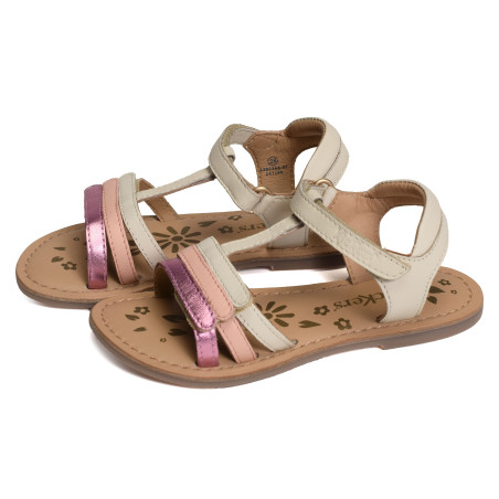 DIAMANTO Blanc Rose, Sandales plates & Nu-Pieds Kickers