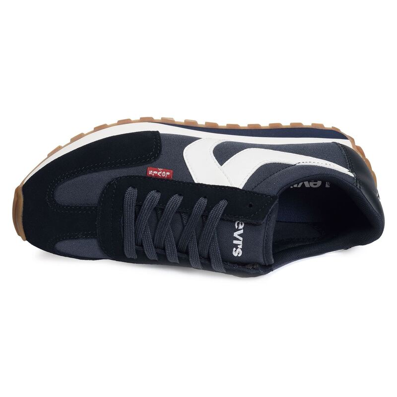 STRYDER Marine, Baskets running Levi's