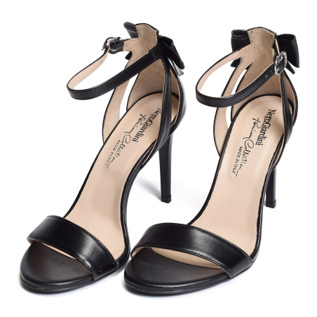 10111 Noir Noir, Nu-Pieds à talon NeroGiardini