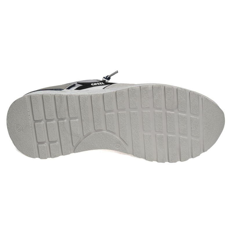 C1353 Stone, Baskets running Cetti