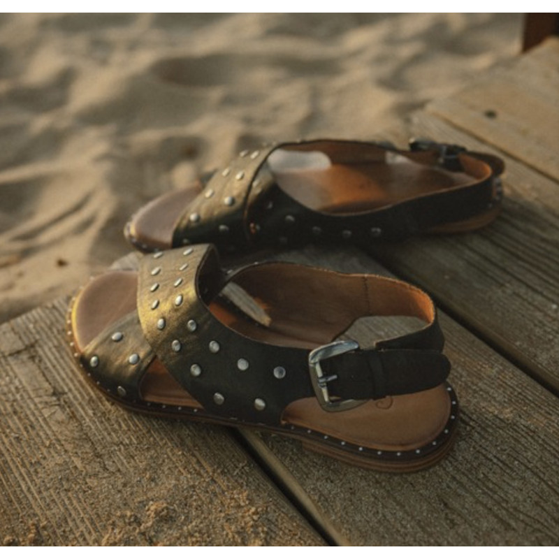 MAGNIEU Noir, Sandales plates Coco & Abricot