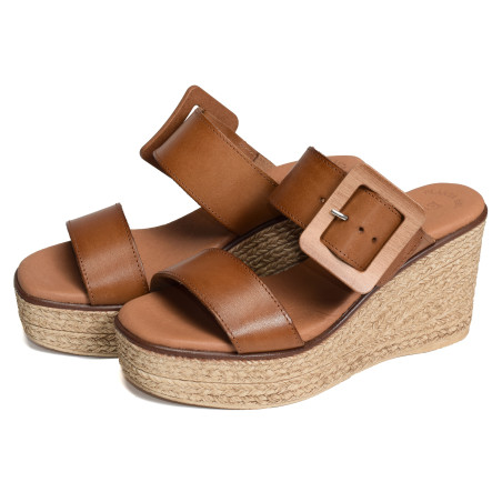 5841 Camel, Mules Eva Frutos
