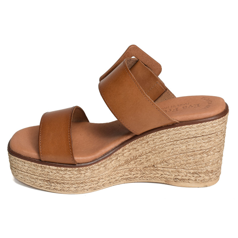 5841 Camel, Mules Eva Frutos