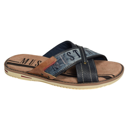 4152705 Marine, Mules Mustang
