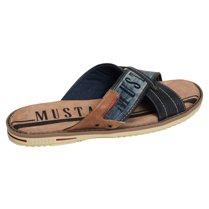 4152705 Marine, Mules Mustang