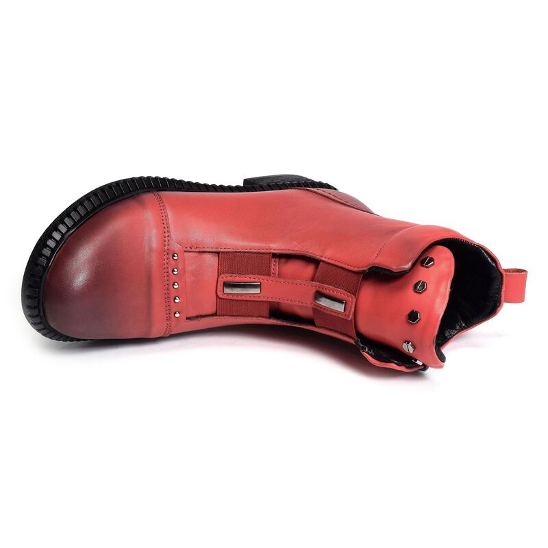 MAGIC Rouge, Boots Metamorf ose