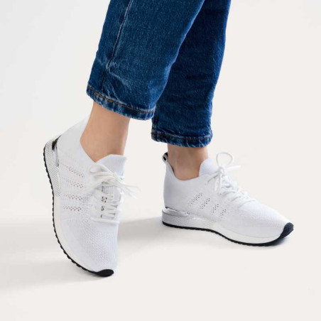 INES Blanc, Baskets running Reqins