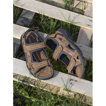 JOHALIN Marron Marine, Sandales plates & Nu-Pieds TBS