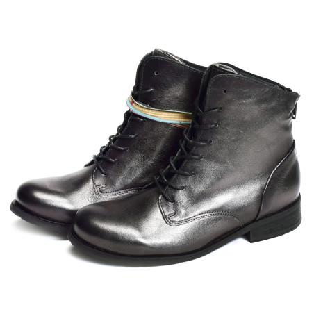 1072 Acier, Boots Felmini