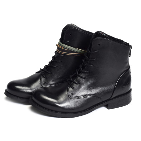 1072 Noir, Boots Felmini