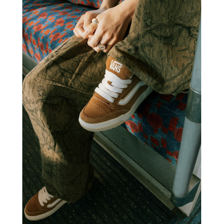 UA HYLANE Marron, Sneakers basses Vans