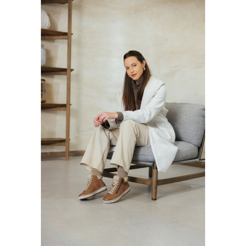 D0770 Camel, Boots Remonte