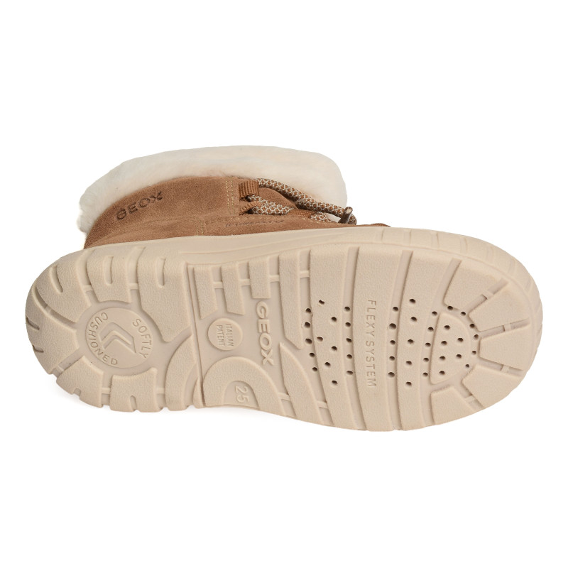 B OMAR G WPF A Camel, Boots Geox
