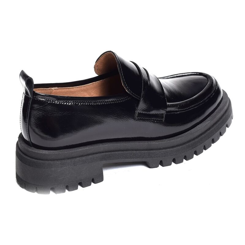 1564 Verni Noir, Mocassins Audrey's Shoes