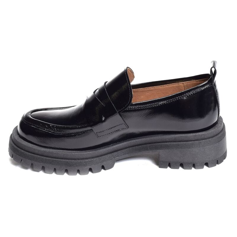 1564 Verni Noir, Mocassins Audrey's Shoes
