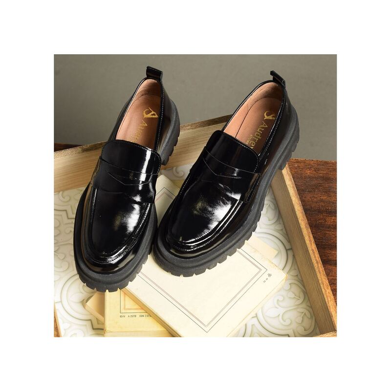 1564 Verni Noir, Mocassins Audrey's Shoes
