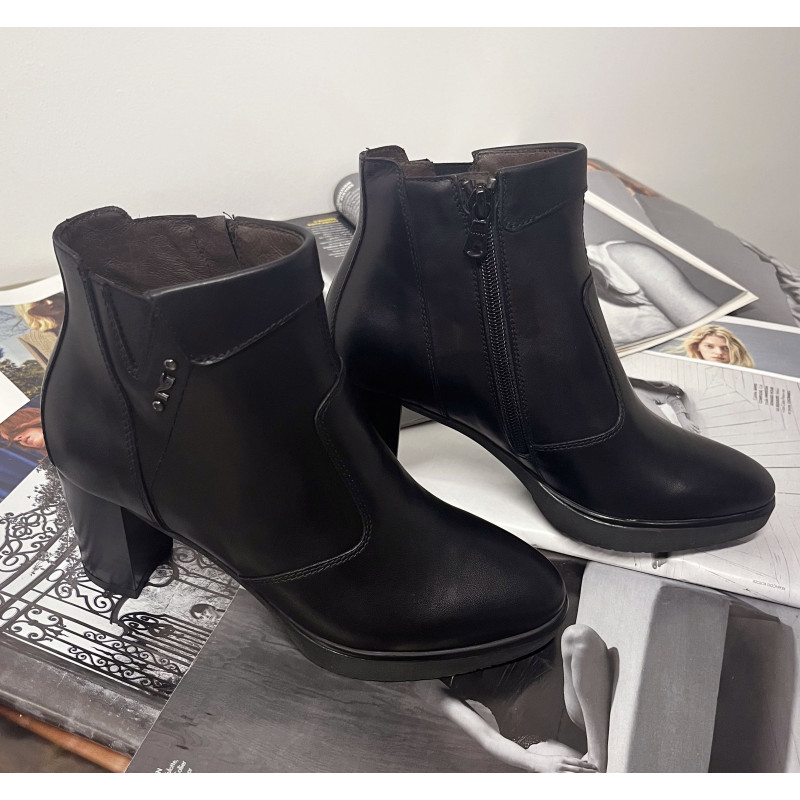 13800 Noir, Bottines NeroGiardini