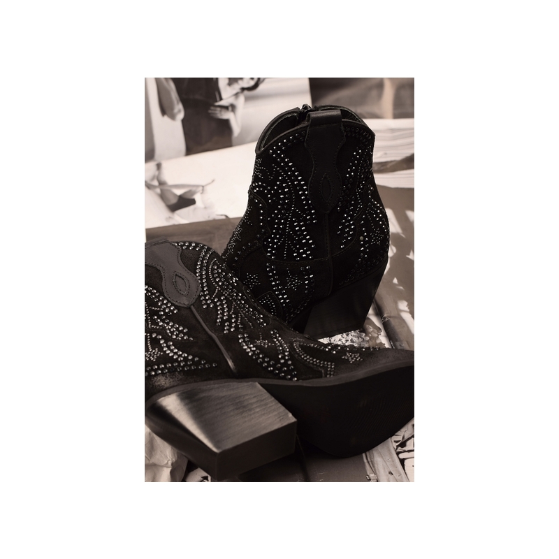 M702 Noir, Santiags  Semerdjian
