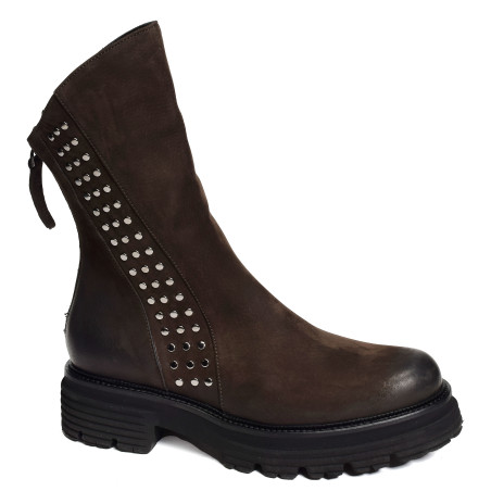 9955 Café, Boots Mat 20