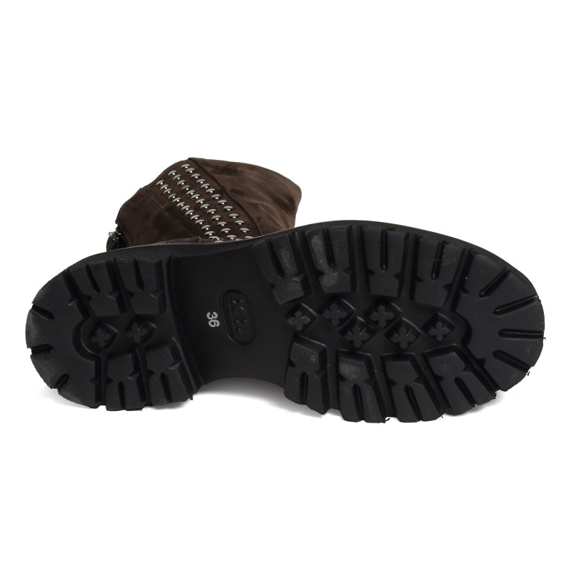 9955 Café, Boots Mat 20