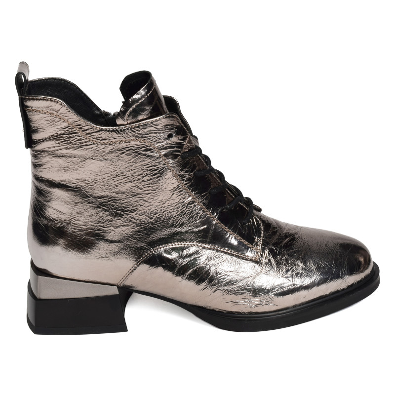 VALA Bronze, Boots Métamorf'Ose