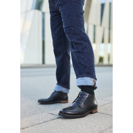 14609 Noir, Boots Rieker
