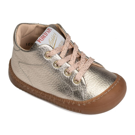 YAKA WALK GIRL Or, Chaussures à Lacets Pom d'Api