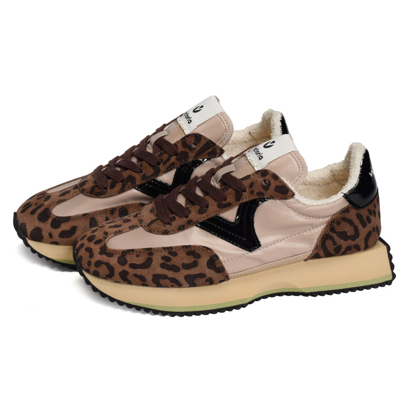1134116 Chocolat, Baskets running Victoria