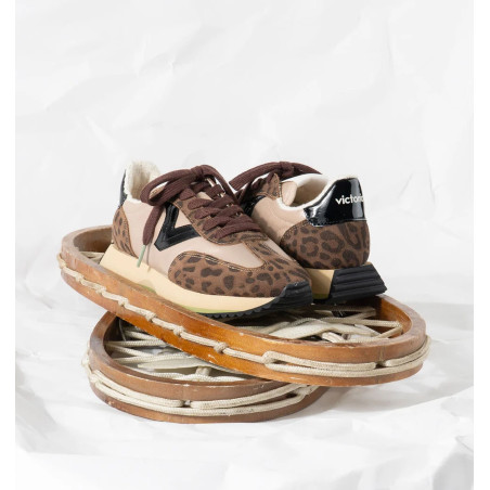 1134116 Chocolat, Baskets running Victoria