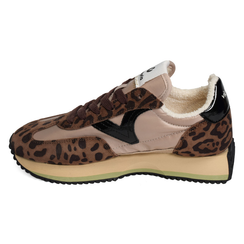 1134116 Chocolat, Baskets running Victoria