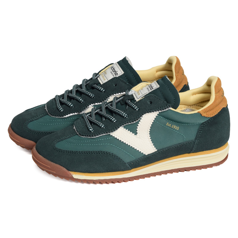 1158101 Vert, Baskets running Victoria