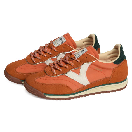 1158101 Orange, Baskets running Victoria