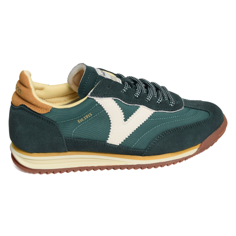 1158101 Vert, Baskets running Victoria
