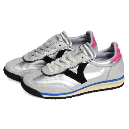 1158102 Argent, Baskets running Victoria